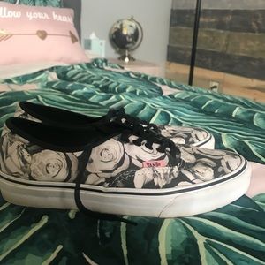 Digi Roses Vans